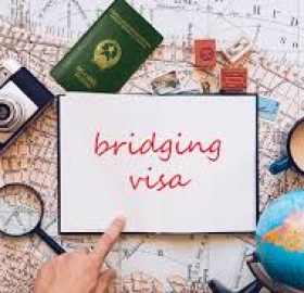 GIẢI ĐÁP THẮC MẮC VỀ QUYỀN XUẤT CẢNH ÚC VÀ VIỆC LÀM KHI GIỮ VISA CHỜ